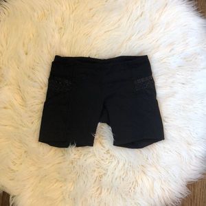 lululemon athletica shorts size 8